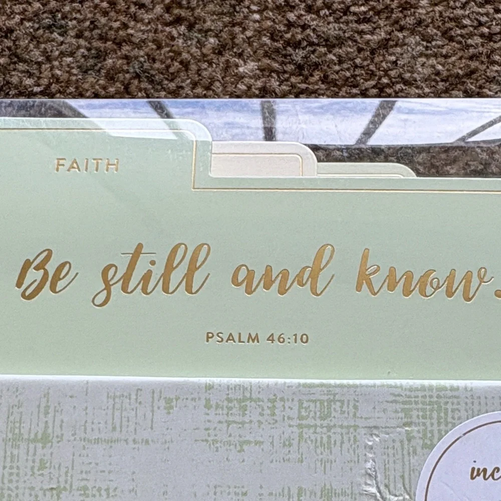 Eccolo A Box of Verse Scripture Cards - Gold and Green